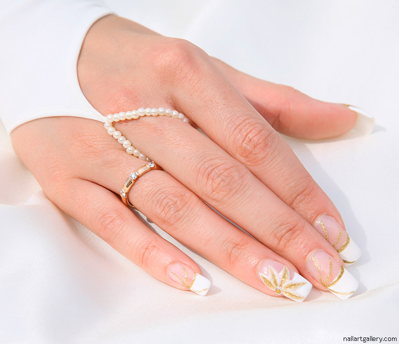 Gel nail art gallery lets you